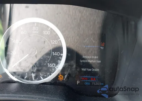 2021 Toyota Corolla Le z USA, uszkodzony, nr VIN 5YFEPMAE2MP241363